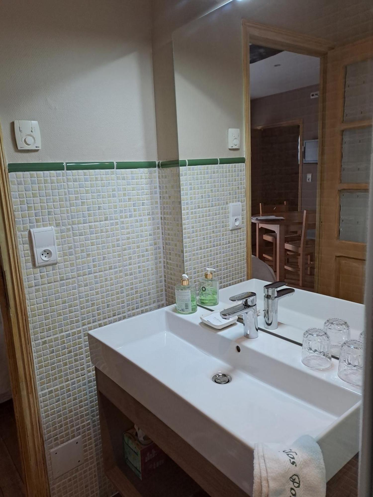 Chambres D'Hotes Le Clos Poli Montigny-les-Monts Kamer foto