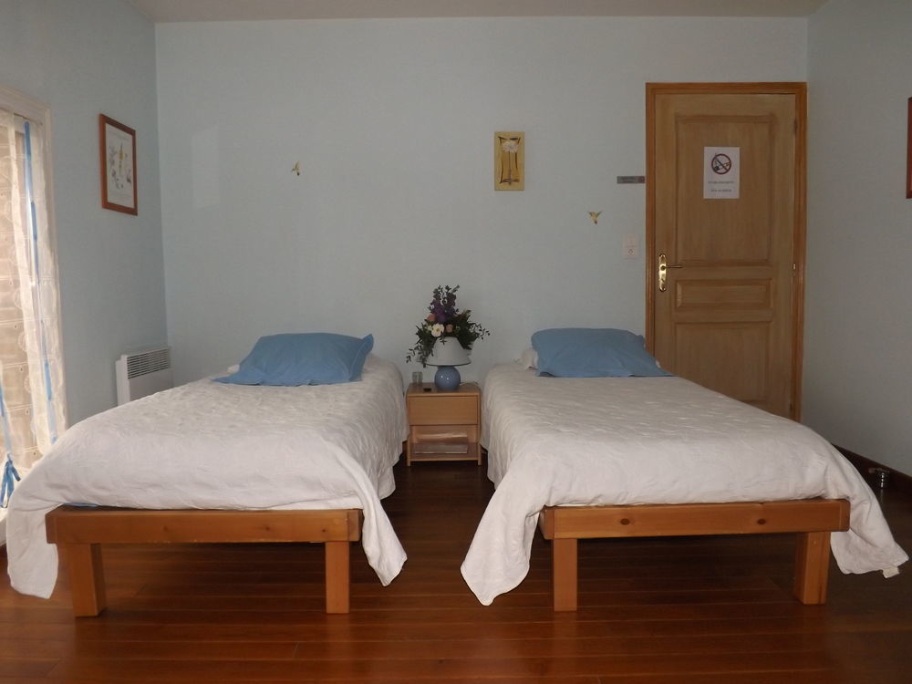 Chambres D'Hotes Le Clos Poli Montigny-les-Monts Buitenkant foto